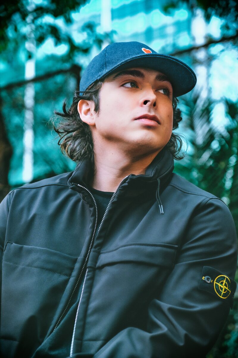 ストーンアイランド STONE ISLAND コンパスモチーフ ロゴ プル